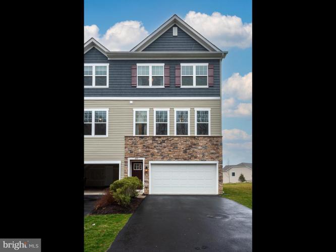 329 Dawson Place, Downingtown PA 19335 for sale by EveryHome Realtors