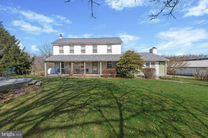 Photo of 462 Woodview Road, West Grove PA