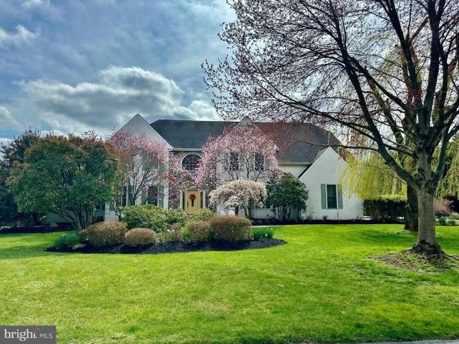 1025 S Wisteria Drive, Malvern PA 19355 for sale by EveryHome Realtors