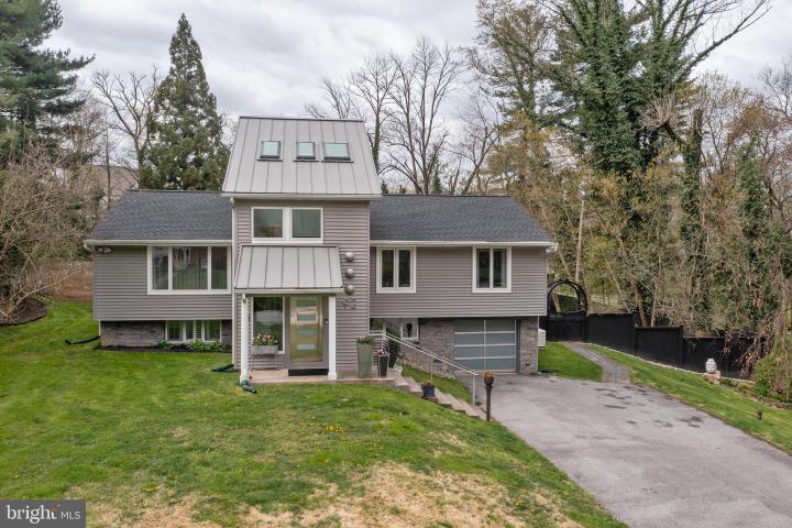 Photo of 92 S Forge Manor Drive, Phoenixville PA