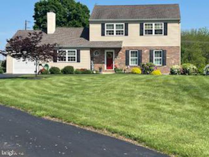 5 Carriage Drive, Downingtown PA 19335 for sale by EveryHome Realtors