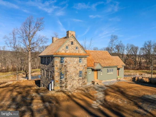 Photo of 87 Brownstone Lane