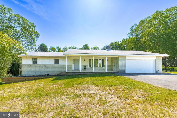 Photo of 482 W Christine Road, Nottingham PA