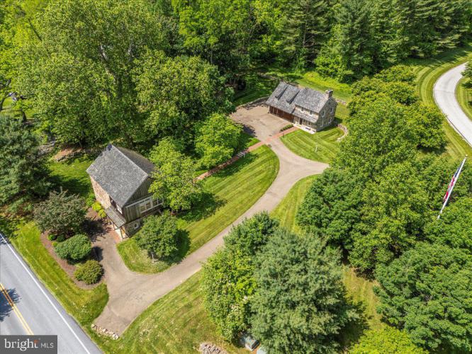 Photo of 11 Brownstone Lane