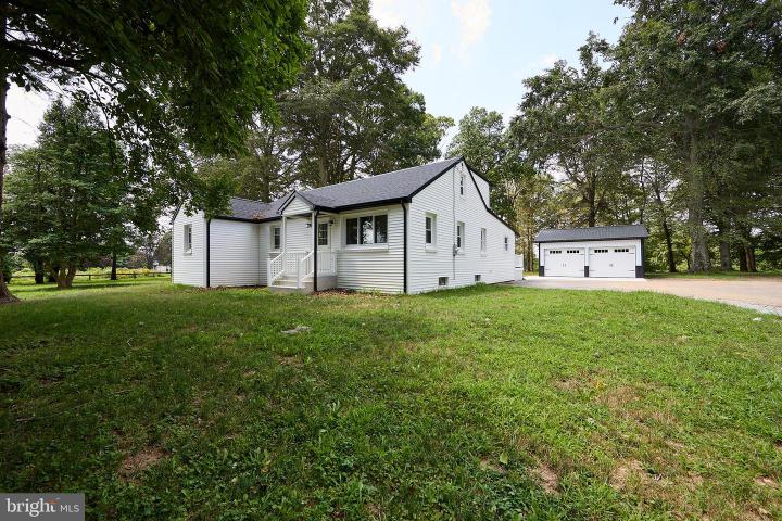 Photo of 447 N Jennersville Road, Cochranville PA
