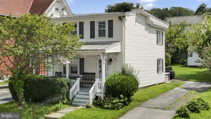 Photo of 19 W Main Street, Elverson PA