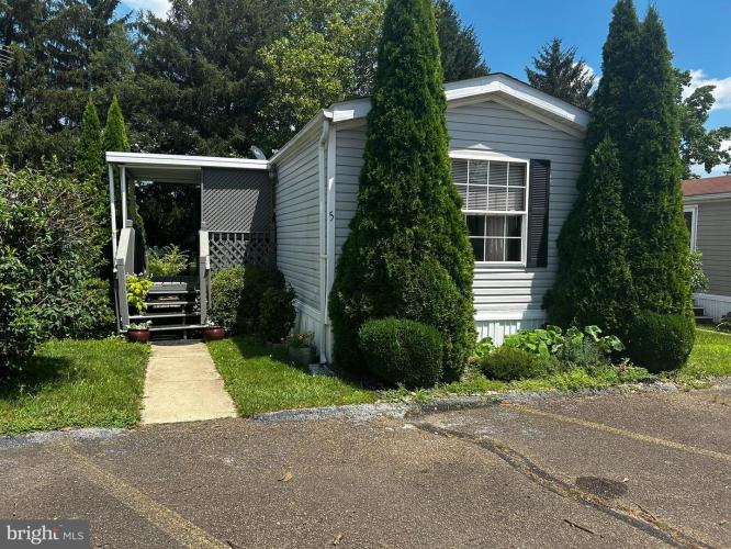 Photo of 5 Vintage Lane, Honey Brook PA