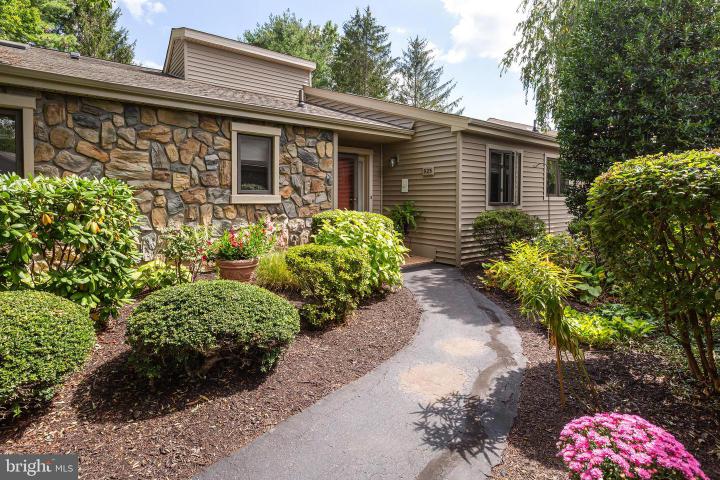 Photo of 925 Jefferson Way, West Chester PA