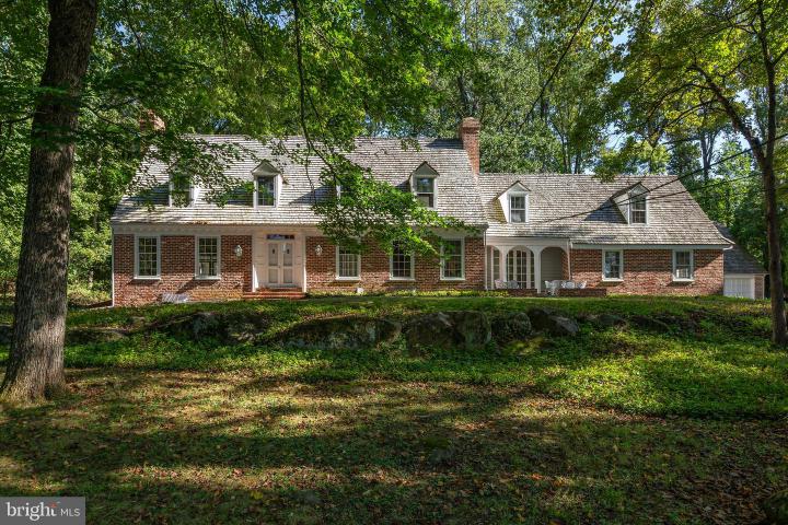 Photo of 8 Foxchase Road, Malvern PA