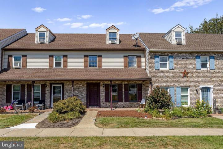 Photo of 407 Cahill Circle, Honey Brook PA