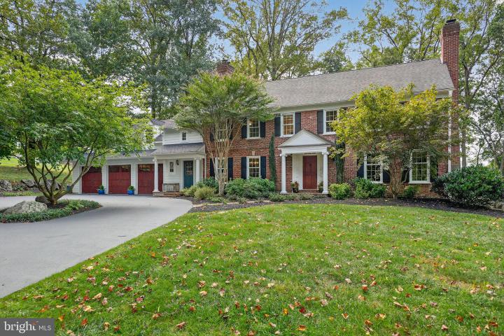 Photo of 17 Foxchase Road, Malvern PA