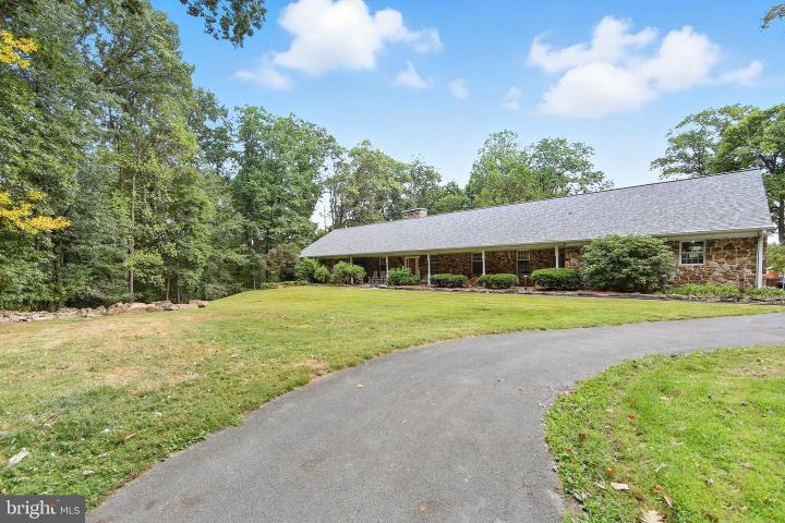 Photo of 156 Grove Road, Elverson PA