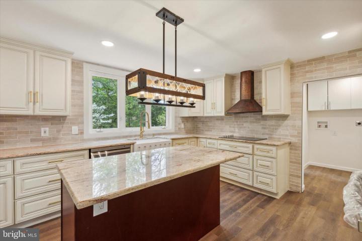 Photo of 346 N Warren Avenue