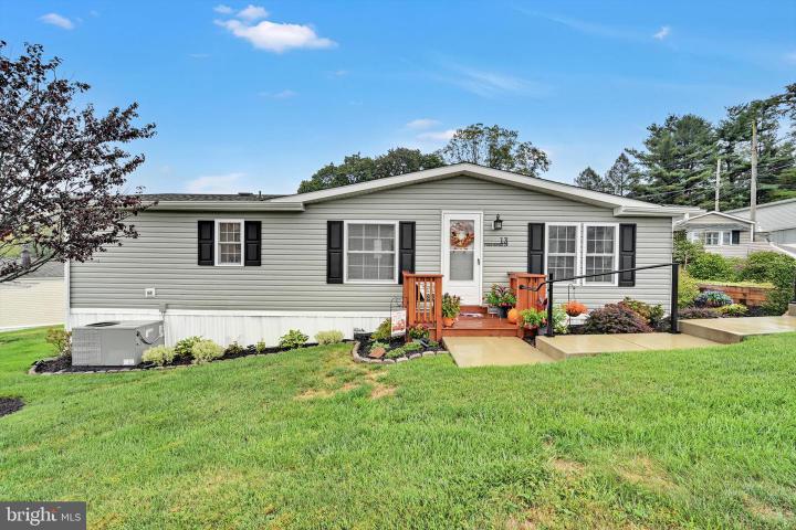 Photo of 13 Forsynthia Lane