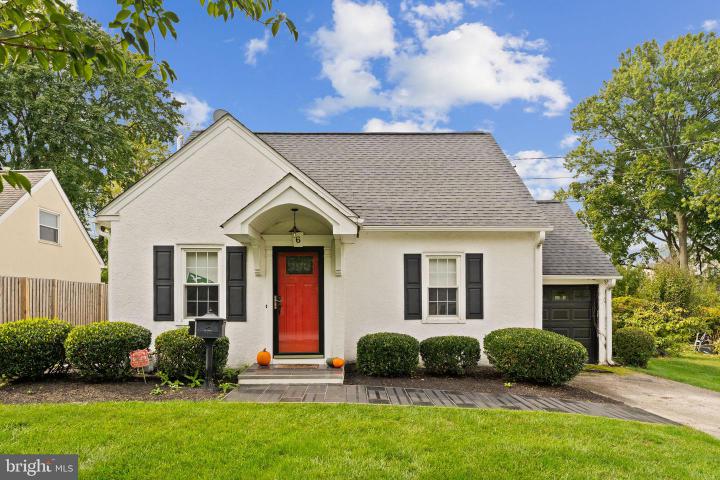 Photo of 6 Lloyd Avenue, Malvern PA