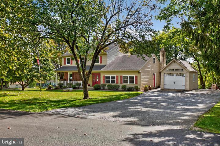 Photo of 114 Governors Circle, Downingtown PA