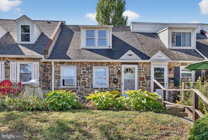 Photo of 888 Woodlawn Avenue, Phoenixville PA