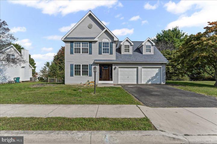 Photo of 113 Midland Drive, Oxford PA