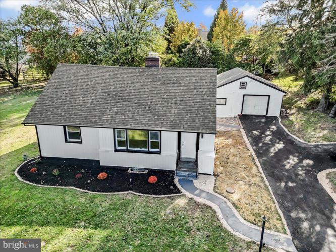 Photo of 145 Glencrest Road