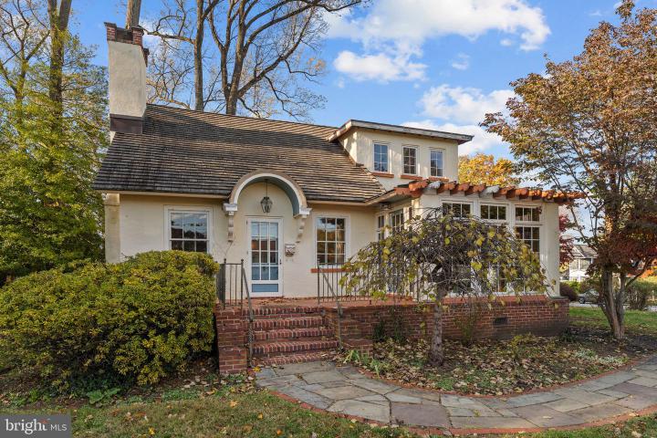 Photo of 307 Monument Avenue