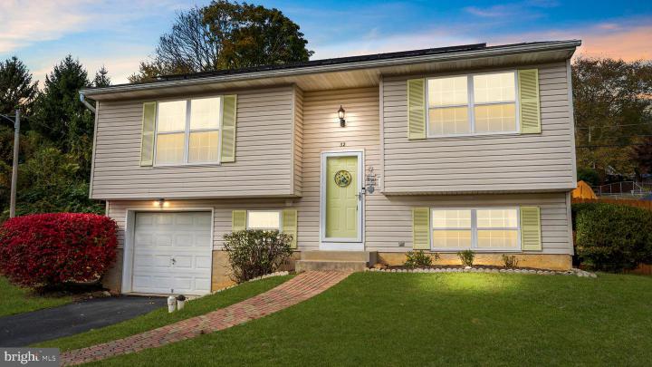 Photo of 32 Lafayette Avenue