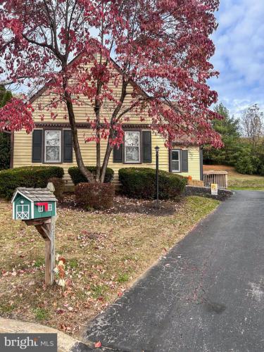 Photo of 214 Armstead Court