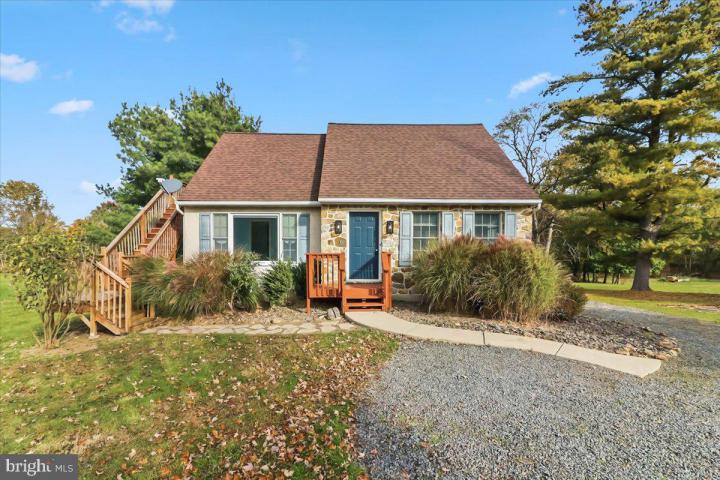 Photo of 52 W Main Street, Elverson PA