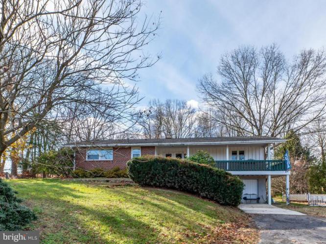 Photo of 929 N Manor Road