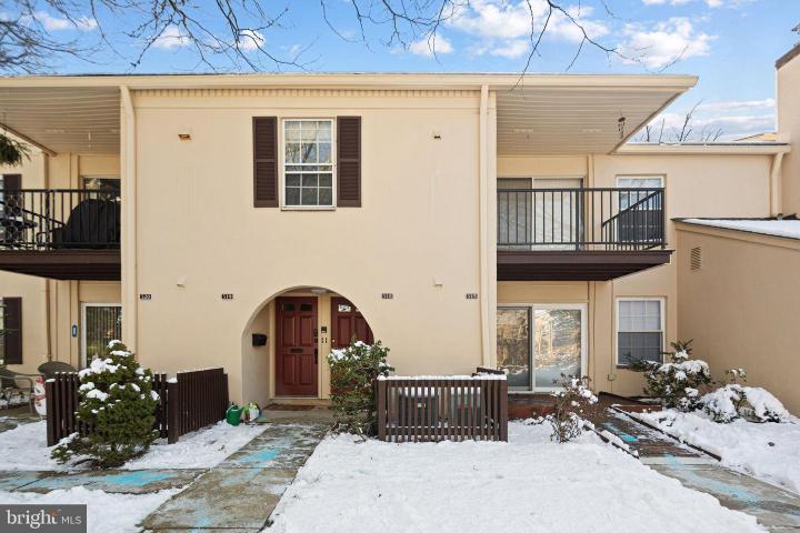 Photo of 318 Old Forge Xing 318, Devon PA