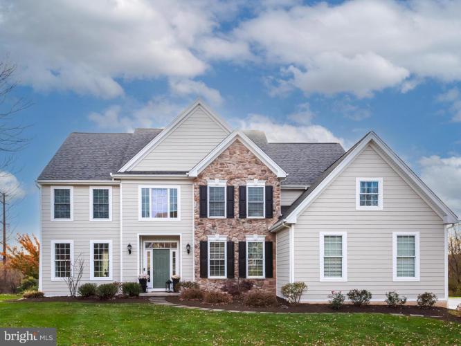 Photo of 311 John Hancock Boulevard