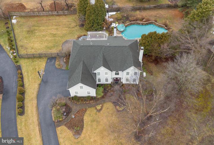 Photo of 300 Bell Court