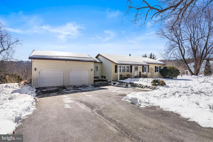 Photo of 236 Hill Road, Honey Brook PA