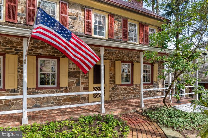 Photo of 1169 Saint Matthews Road