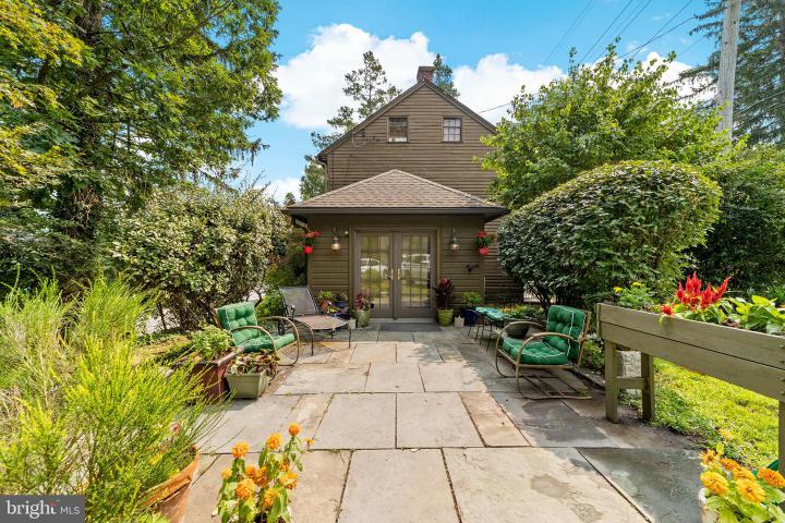 Photo of 327 E Street Road, Kennett Square PA