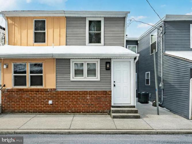 Photo of 313 S 1st Avenue