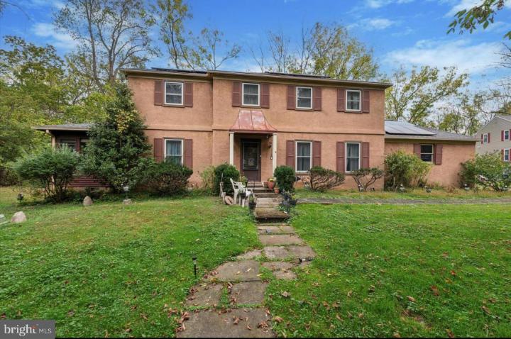 Photo of 5 Westgate Circle, Malvern PA