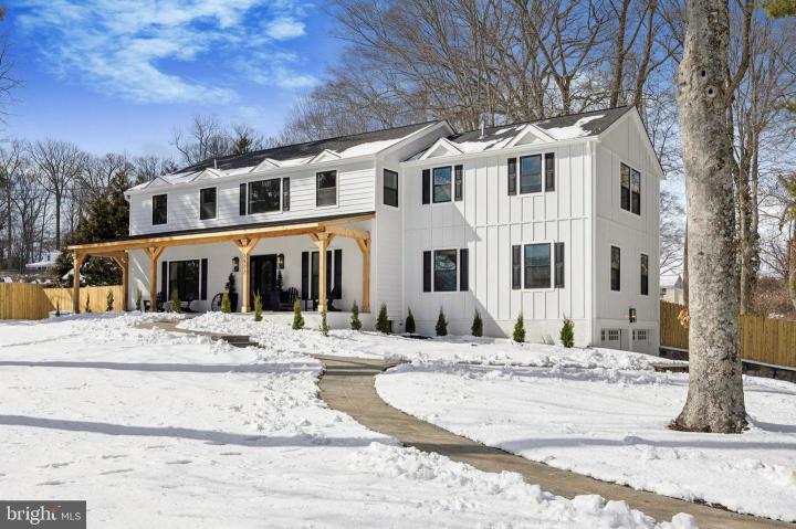 Photo of 2577 Wayland Road