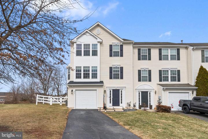 Photo of 256 S Savanna Drive