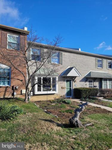 Photo of 430 Carmarthen Court