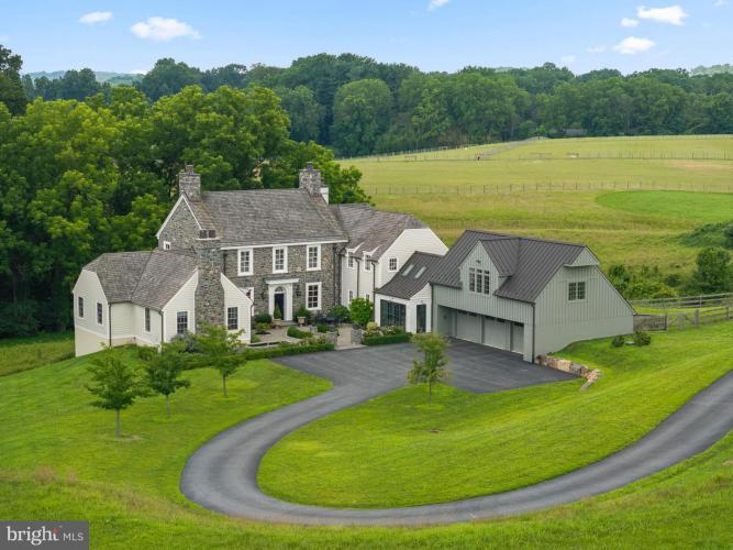 Photo of 1484 W Strasburg Road