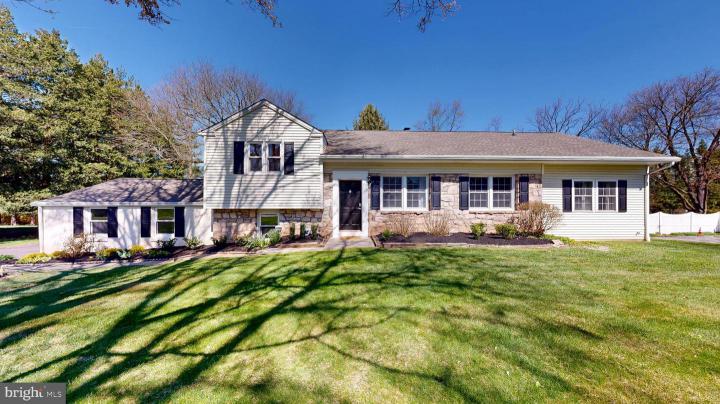 Photo of 14 N Forge Manor Drive, Phoenixville PA