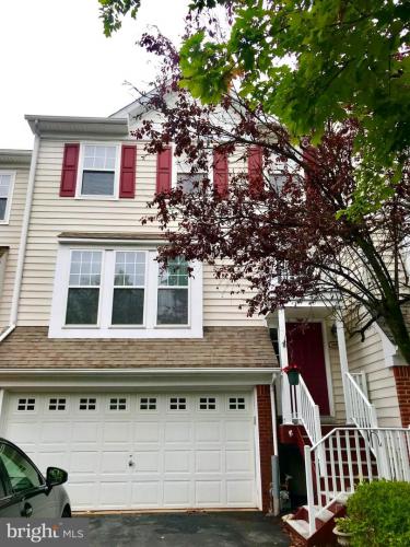 Photo of 108 Stratford Court, Malvern PA