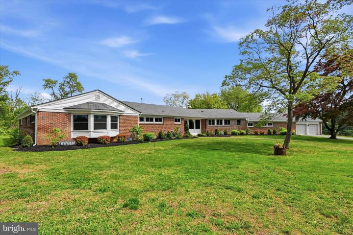 Photo of 110 Ponds Edge Drive