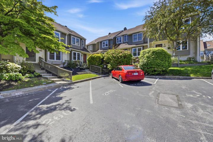 Photo of 2703 Trinity Court 2703