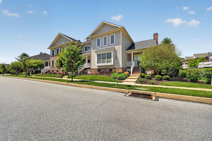 Photo of 530 Gramercy Lane
