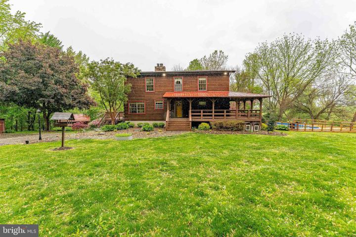 Photo of 1821 W Strasburg Road