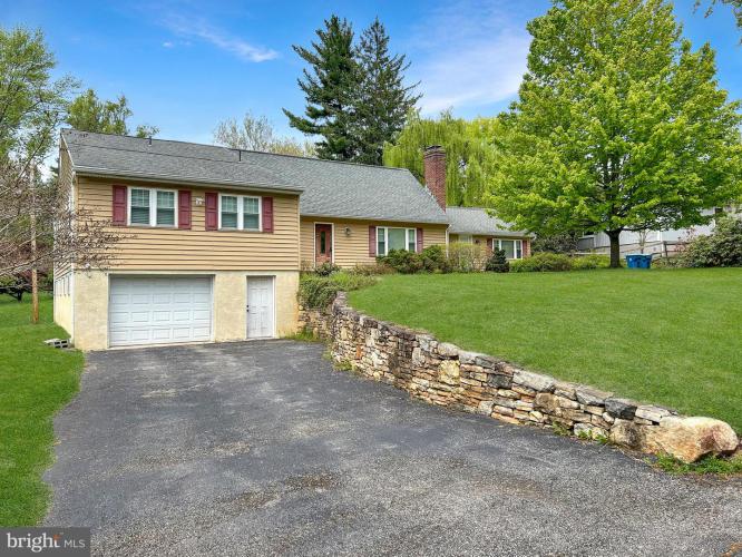 Photo of 205 Oak Lane