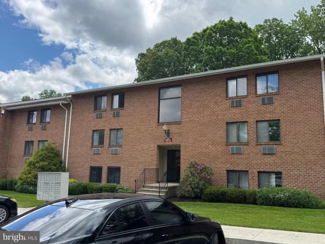 Photo of 200 Winding Way J13