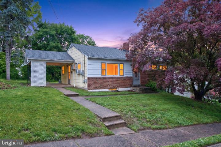 Photo of 135 Pikeland Avenue