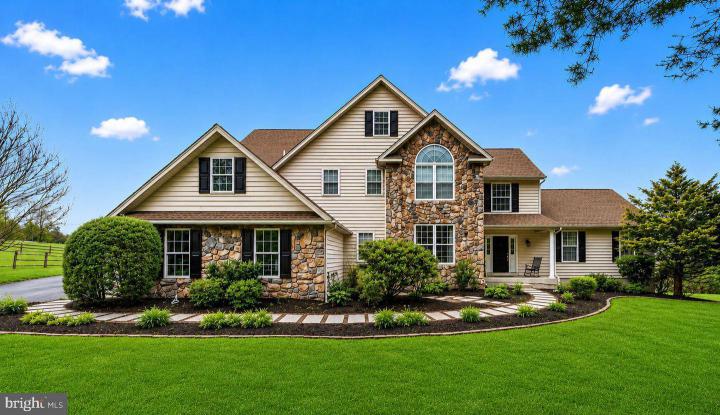 Photo of 592 W Creek Road